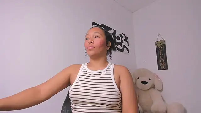 Nia13 online show from April 2026 03:51:02 AM