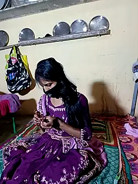 Snapshot of bharticouple chatting on April 2026 03:40:02 PM bharticouple online show from April 2026 03:40:02 PM
