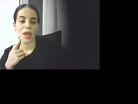 Snapshot of LuxxuryAnne chatting on February 2026 09:02:01 PM LuxxuryAnne online show from February 2026 09:02:01 PM