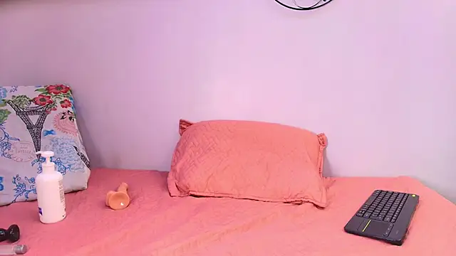 Snapshot of melany_roberts_ chatting on February 2026 03:13:01 AM melany roberts online show from February 2026 03:13:01 AM