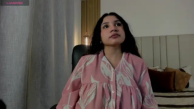 Victoria Rosee online show from April 2026 12:33:01 PM