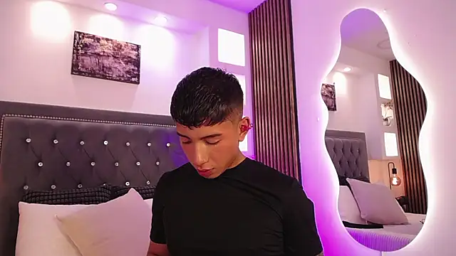 Snapshot of Fancy_Vixen chatting on March 2026 02:50:02 AM Fancy Vixen online show from March 2026 02:50:02 AM