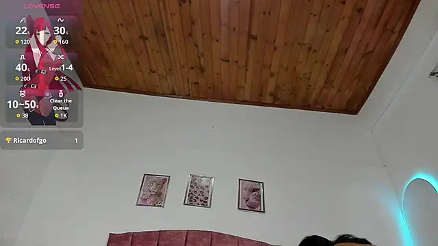 luna velveth online show from April 2026 10:24:01 AM