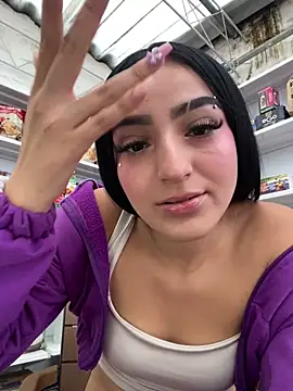 Snapshot of Valery_pink18 chatting on February 2026 10:26:01 PM Valery pink18 online show from February 2026 10:26:01 PM