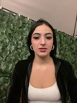 Snapshot of Valery_pink18 chatting on February 2026 03:50:01 AM Valery pink18 online show from February 2026 03:50:01 AM