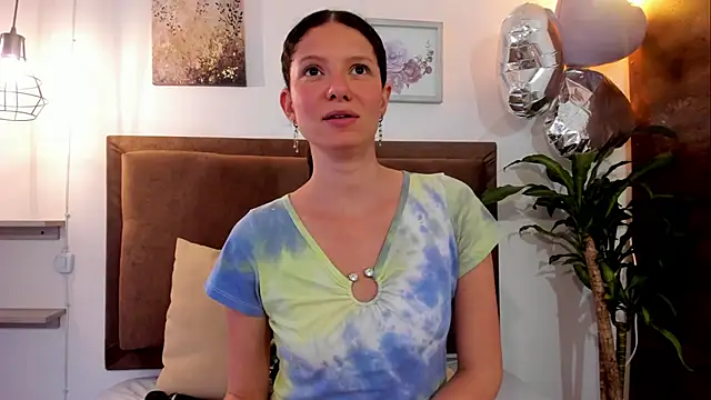 sofy bonnet online show from February 2026 07:58:02 PM