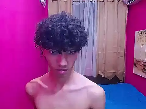 Snapshot of bigcock_twinks chatting on February 2026 04:52:02 AM bigcock twinks online show from February 2026 04:52:02 AM