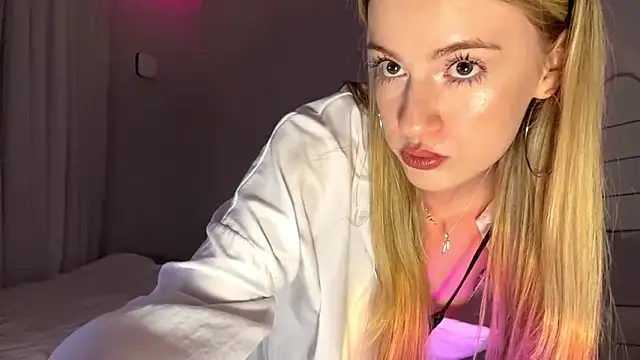 Between Eeys online show from February 2026 03:39:02 PM