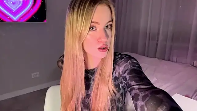 Between Eeys online show from March 2026 03:40:01 PM