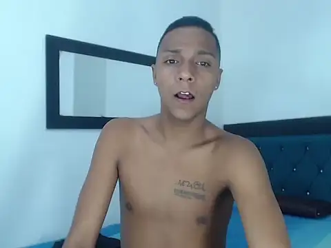 hotboyluxe online show from April 2026 03:57:02 AM