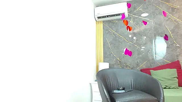 Snapshot of JORDAN_MOOR chatting on February 2026 07:43:01 PM JORDAN MOOR online show from February 2026 07:43:01 PM