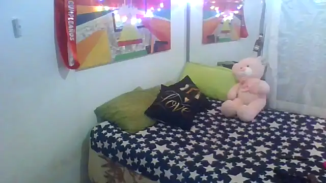 yoahotpetrafiery online show from April 2026 12:15:01 AM