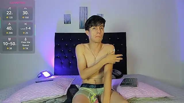 axxxel twink online show from February 2026 03:17:01 AM