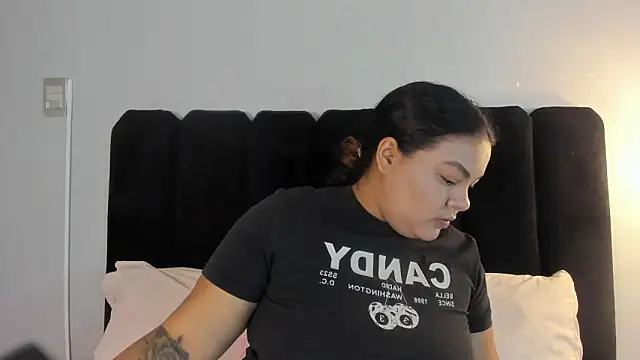 Snapshot of Amaranoir- chatting on February 2026 08:10:01 PM Amaranoir- online show from February 2026 08:10:01 PM