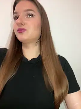 Snapshot of Green_eyes_lady chatting on February 2026 12:34:01 PM Green eyes lady online show from February 2026 12:34:01 PM