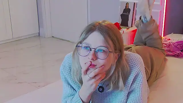 Snapshot of Ivy_Allen chatting on February 2026 04:44:01 PM Ivy Allen online show from February 2026 04:44:01 PM