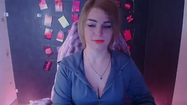 Snapshot of CuttieEmma chatting on February 2026 12:49:01 PM CuttieEmma online show from February 2026 12:49:01 PM