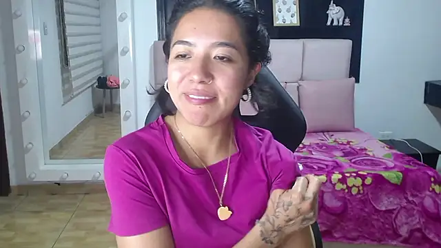 Lynn turner online show from February 2026 08:01:02 PM