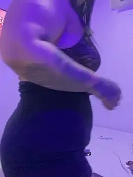 Luna bigtitss777 online show from February 2026 02:34:01 PM