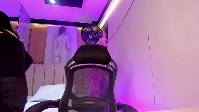 GemmaBrown online show from April 2026 12:47:02 PM