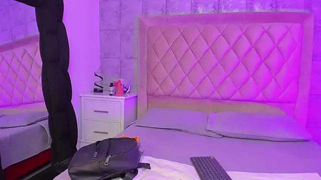 Snapshot of CleoFoxx_ chatting on February 2026 01:26:02 PM CleoFoxx online show from February 2026 01:26:02 PM