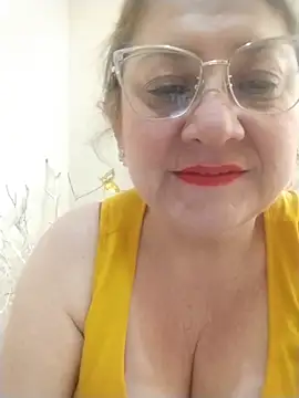 Snapshot of JULIETA_21- chatting on June 2026 01:44:02 PM JULIETA 21- online show from June 2026 01:44:02 PM