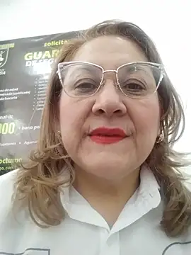 Snapshot of JULIETA_21- chatting on July 2026 01:06:02 PM JULIETA 21- online show from July 2026 01:06:02 PM