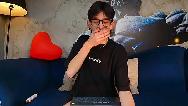 Snapshot of Jax_valentine chatting on February 2026 10:54:02 PM Jax valentine online show from February 2026 10:54:02 PM