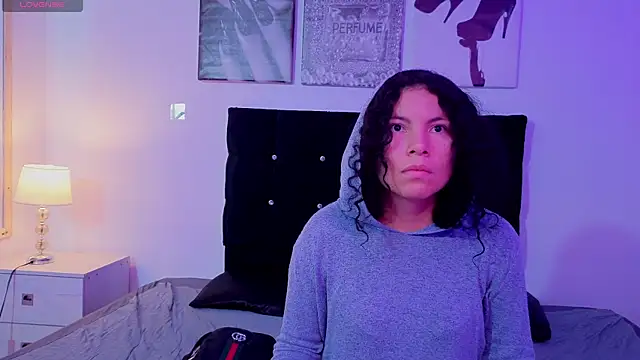 Snapshot of Zoe-yanin chatting on February 2026 06:50:02 PM Zoe-yanin online show from February 2026 06:50:02 PM