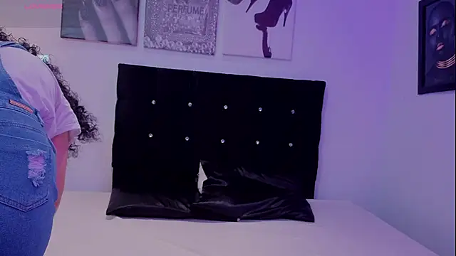 Zoe-yanin online show from March 2026 06:55:01 PM