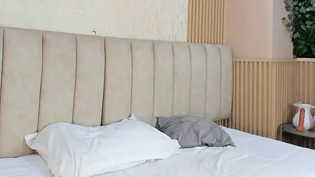 sophiegriffin online show from March 2026 12:10:02 PM