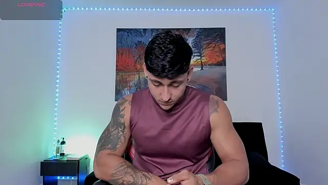 Snapshot of ryanwhite3 chatting on February 2026 10:14:02 PM ryanwhite3 online show from February 2026 10:14:02 PM