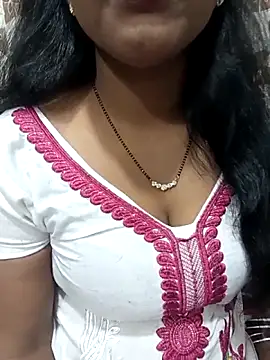 Snapshot of Parul-009 chatting on February 2026 05:33:02 AM Parul-009 online show from February 2026 05:33:02 AM