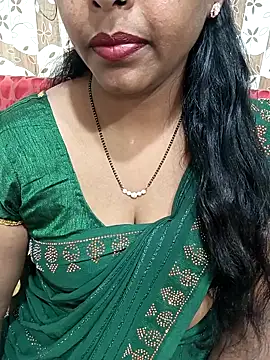 Snapshot of Parul-009 chatting on February 2026 09:05:01 AM Parul-009 online show from February 2026 09:05:01 AM