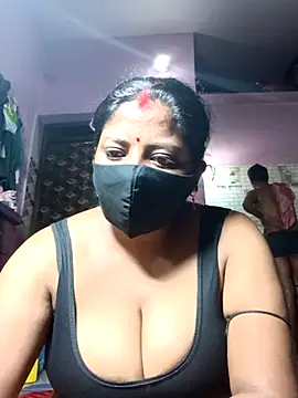 Snapshot of Fetish-Couple2 chatting on February 2026 08:58:01 PM Fetish-Couple2 online show from February 2026 08:58:01 PM