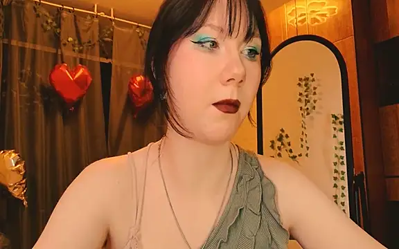 Snapshot of marty_bree chatting on February 2026 02:28:01 PM marty bree online show from February 2026 02:28:01 PM