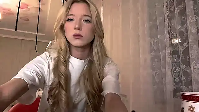 IvyArmbrister online show from February 2026 08:20:01 PM