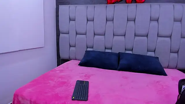 Amber-Horney online show from February 2026 01:23:02 PM