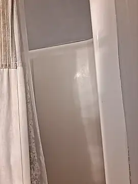 Snapshot of TrndSettr chatting on February 2026 11:31:02 PM TrndSettr online show from February 2026 11:31:02 PM