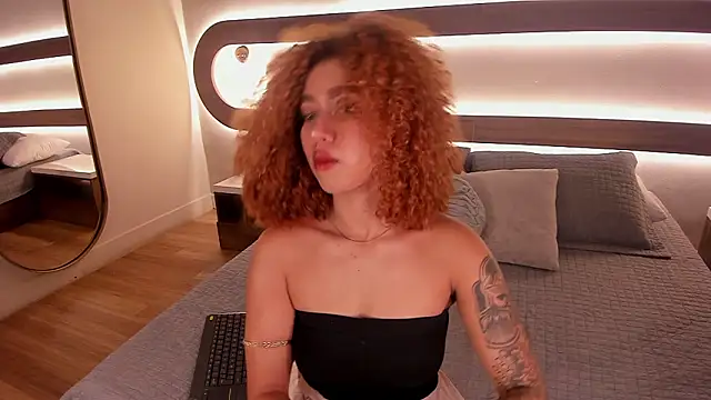 Sienna brunette online show from February 2026 12:20:01 PM