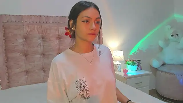 Jennifer Lee  online show from February 2026 10:21:01 PM