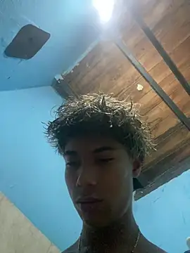 Snapshot of Adan21_cm chatting on February 2026 12:20:01 AM Adan21 cm online show from February 2026 12:20:01 AM