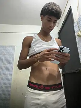 Snapshot of Adan21_cm chatting on June 2026 05:33:02 AM Adan21 cm online show from June 2026 05:33:02 AM
