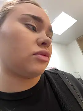 MonicaWestt online show from February 2026 07:04:01 AM