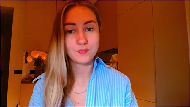 BluueSilk online show from November 2025 06:12:01 AM