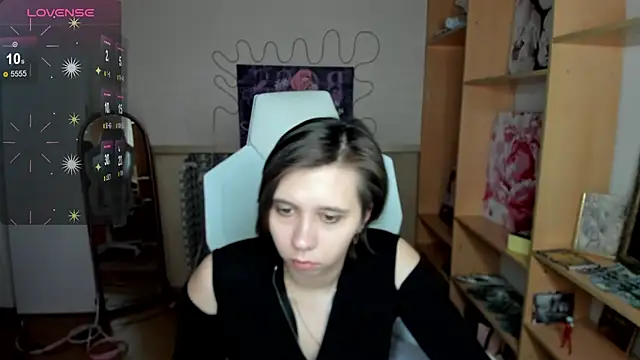 Snapshot of Scarlet_Sirenn chatting on February 2026 05:17:02 AM Scarlet Sirenn online show from February 2026 05:17:02 AM