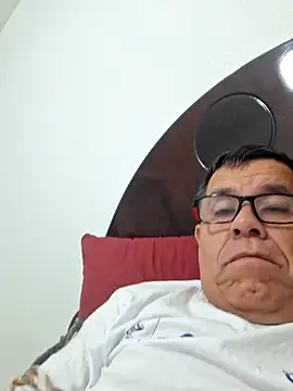 Snapshot of eros3442 chatting on February 2026 02:10:01 AM eros3442 online show from February 2026 02:10:01 AM