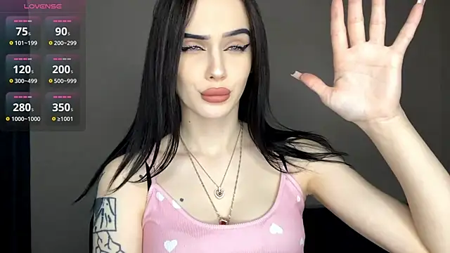 IeshaOsorio online show from April 2026 07:12:01 AM