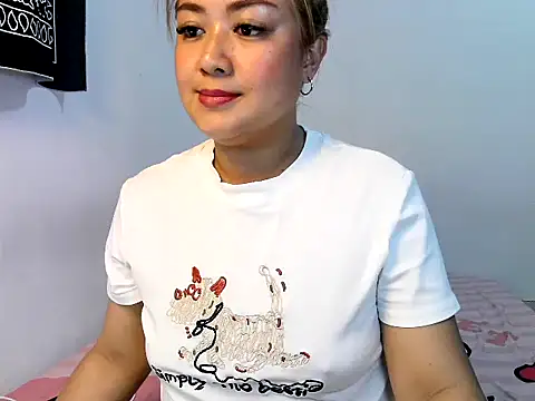 Snapshot of heart5 chatting on March 2026 08:11:01 PM heart5 online show from March 2026 08:11:01 PM