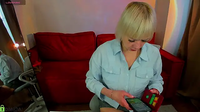 Ann Annise online show from April 2026 12:43:02 AM